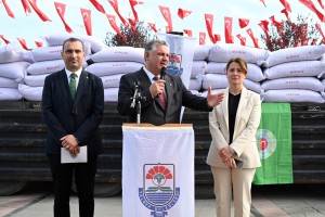 YEREL ÜRETİCİLERE 14 TON BUĞDAY TOHUMU DESTEĞİ