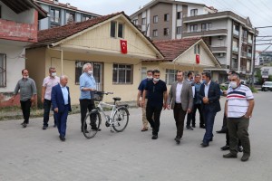 BAŞKAN VEKİLİ TUTUK VE EKİBİ MAHALLE BAZLI ÇALIŞMALARA DEVAM EDİYOR