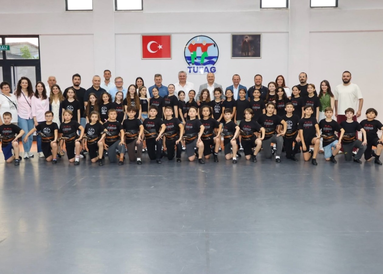 MİNİK HALK OYUNLARI EKİBİNE ŞAMPİYONA ÖNCESİ MORAL ZİYARETİ