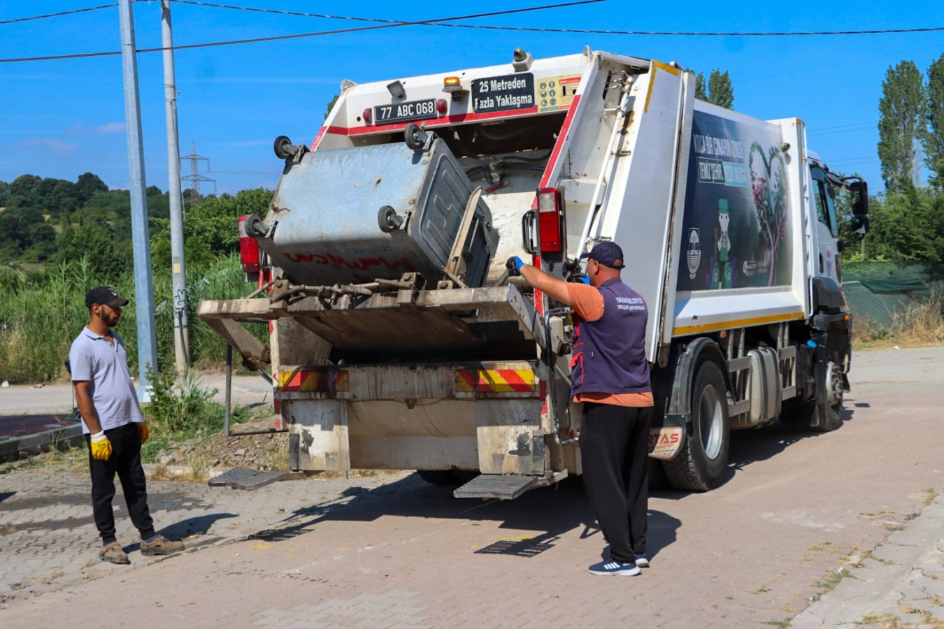 SEYRANTEPE MAHALLESİ’NDE KAPSAMLI TEMİZLİK ÇALIŞMASI